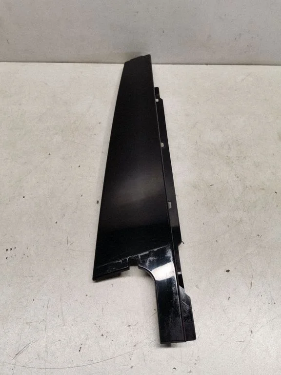 Rear door glass trim molding GX63255A81