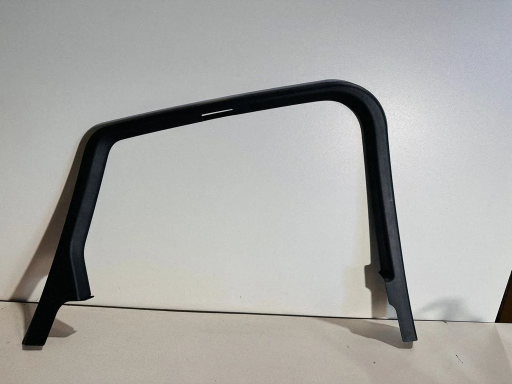 Rear door glass trim molding – left