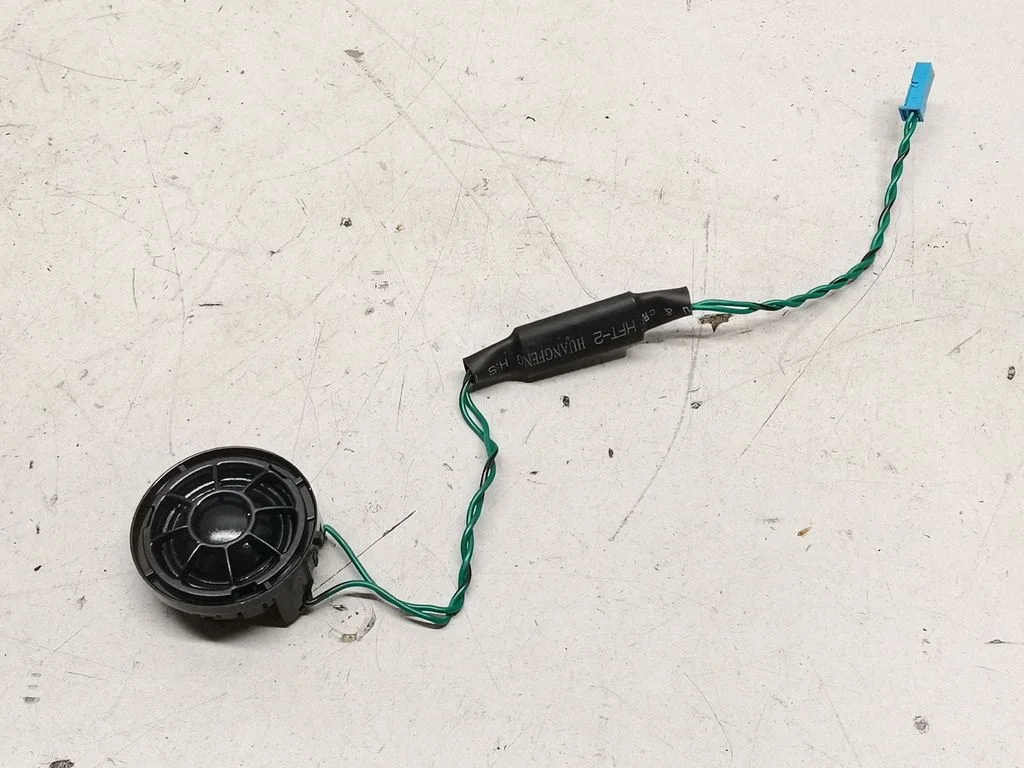 High frequency speaker in the rear doors – BMW iX1 (2022-)