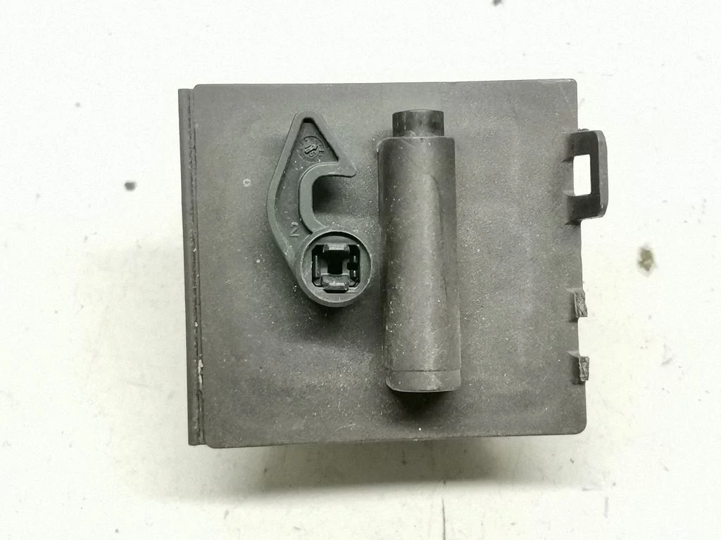 Fuel tank cap lock motor A0008202303