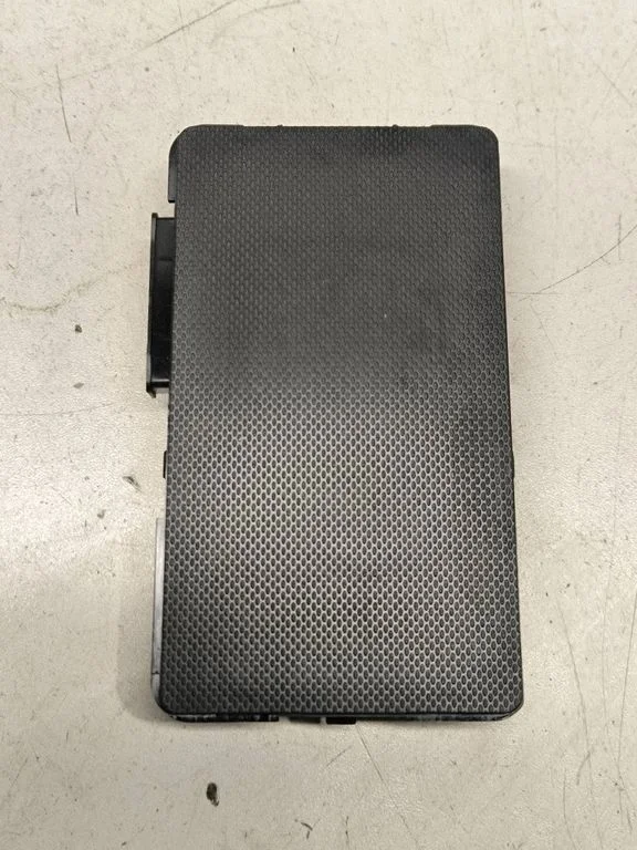 Wireless charging module – Hyundai Kona I (2017-2023)
