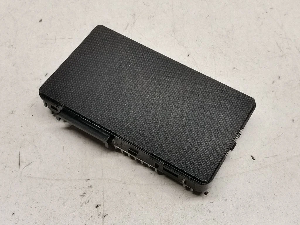 Wireless charging module – Hyundai Kona I (2017-2023)