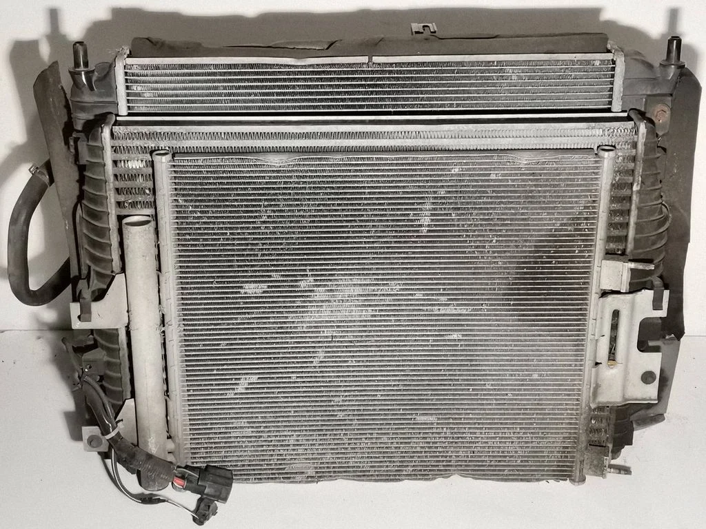 Radiaatorite komplekt 9X238C607BG