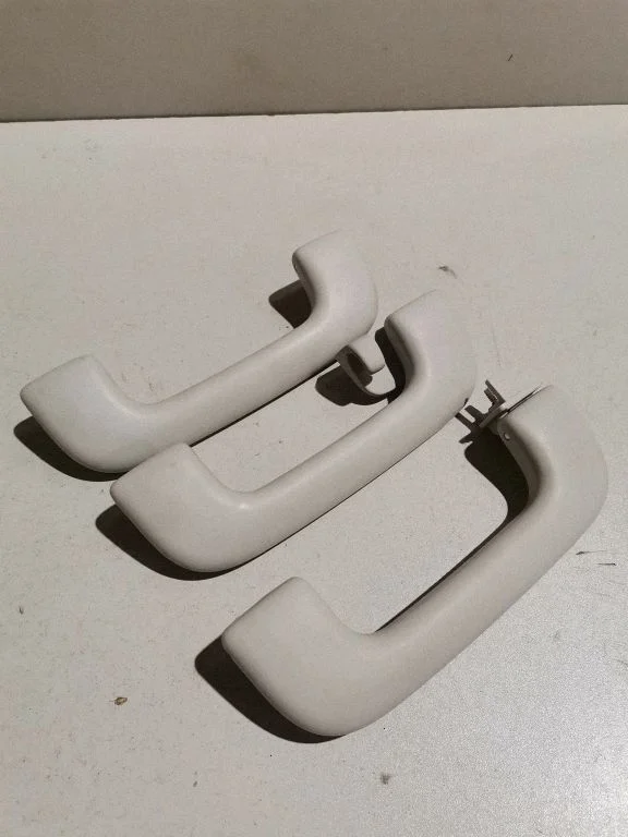 A set of handles for the ceiling 5388348050