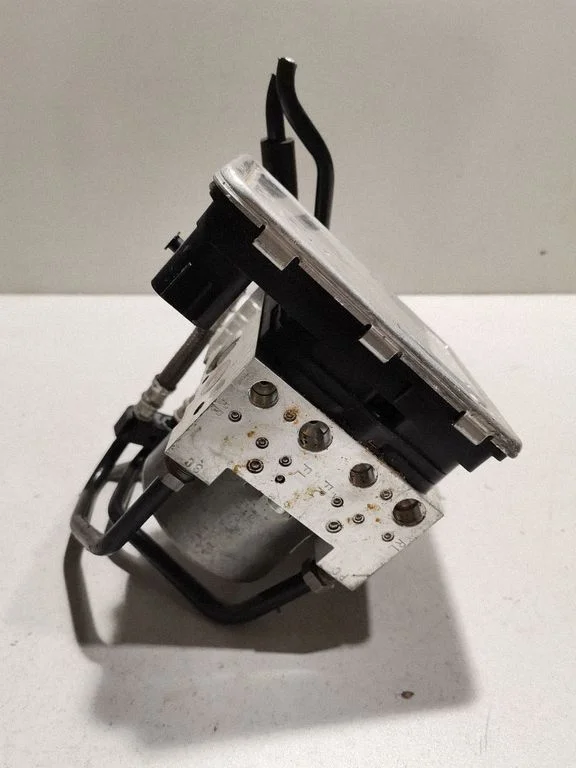 ABS bloks K8D214F447AR