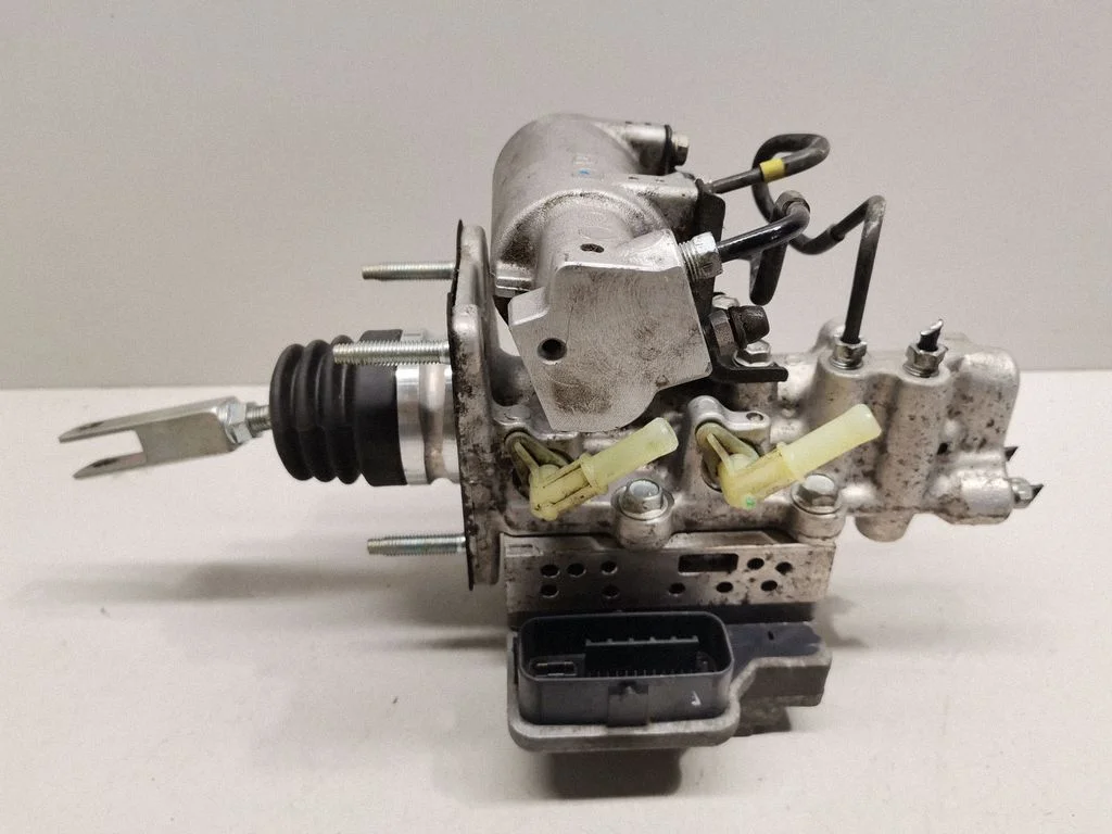 ABS block – Lexus NX (2014-2021)