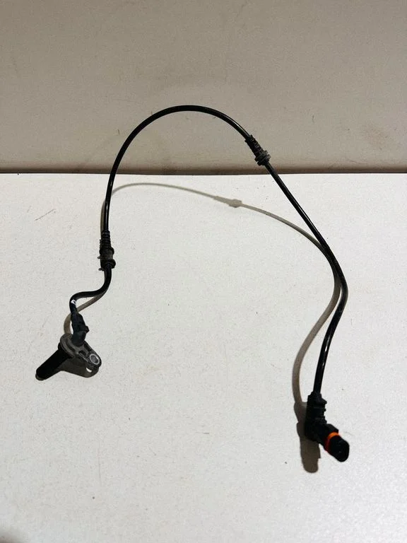 Esimene piduri ABS-andur – Mercedes-Benz CLS-klass C218 X218 (2011-2017)