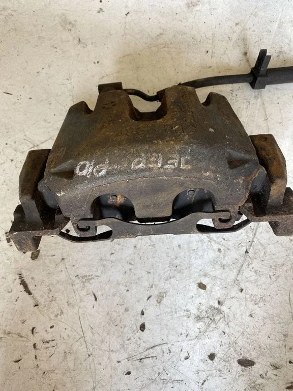 Front brake caliper – Jeep Grand Cherokee (2010-2021)