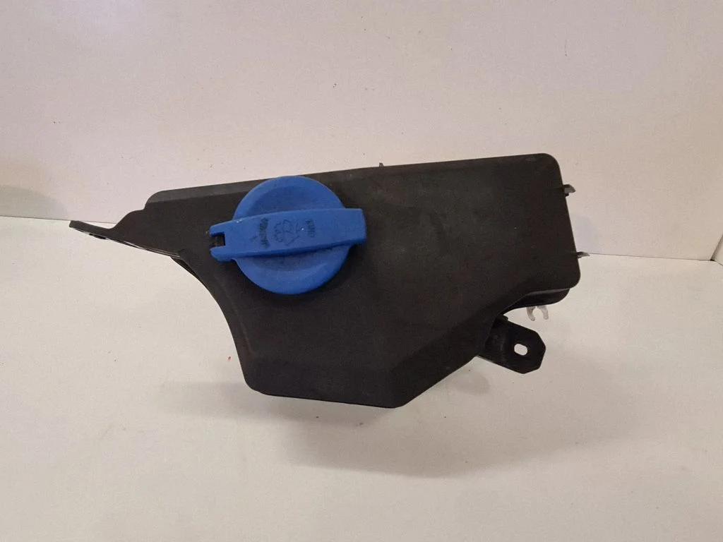 Windshield washer fluid reservoir/tank 98610GI000