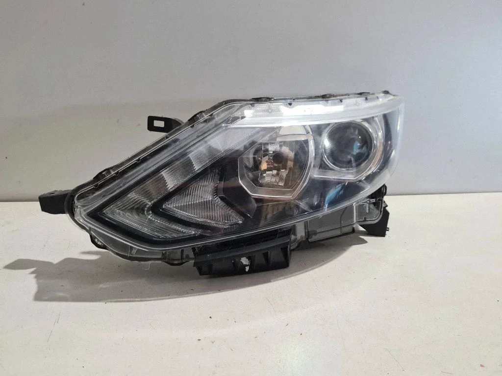 Headlight/headlamp 10018013