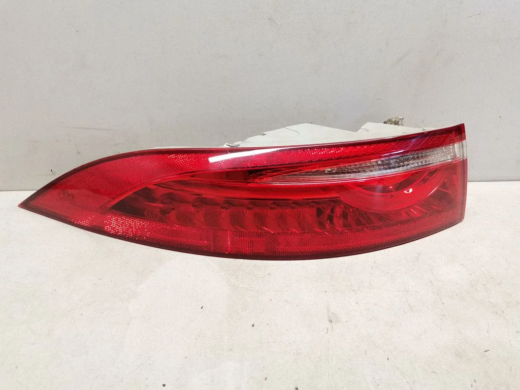 Rear/tail lights GX6313405AE