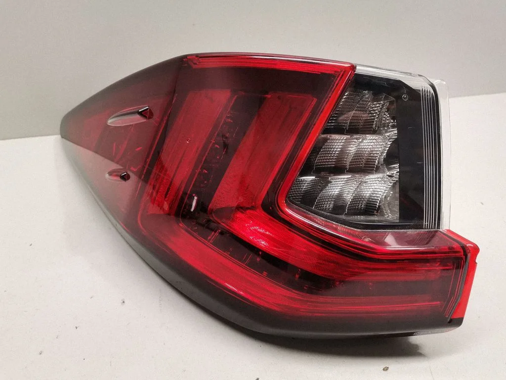 Rear/tail lights – rear left