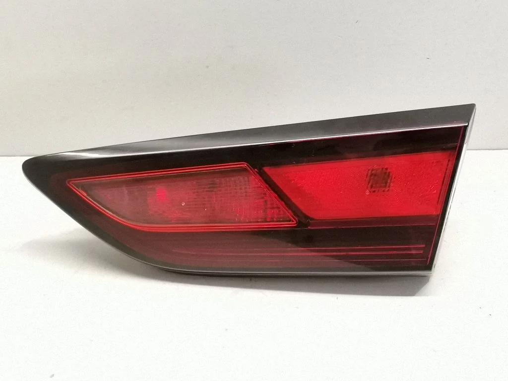 Tailgate rear/tail lights 39032993