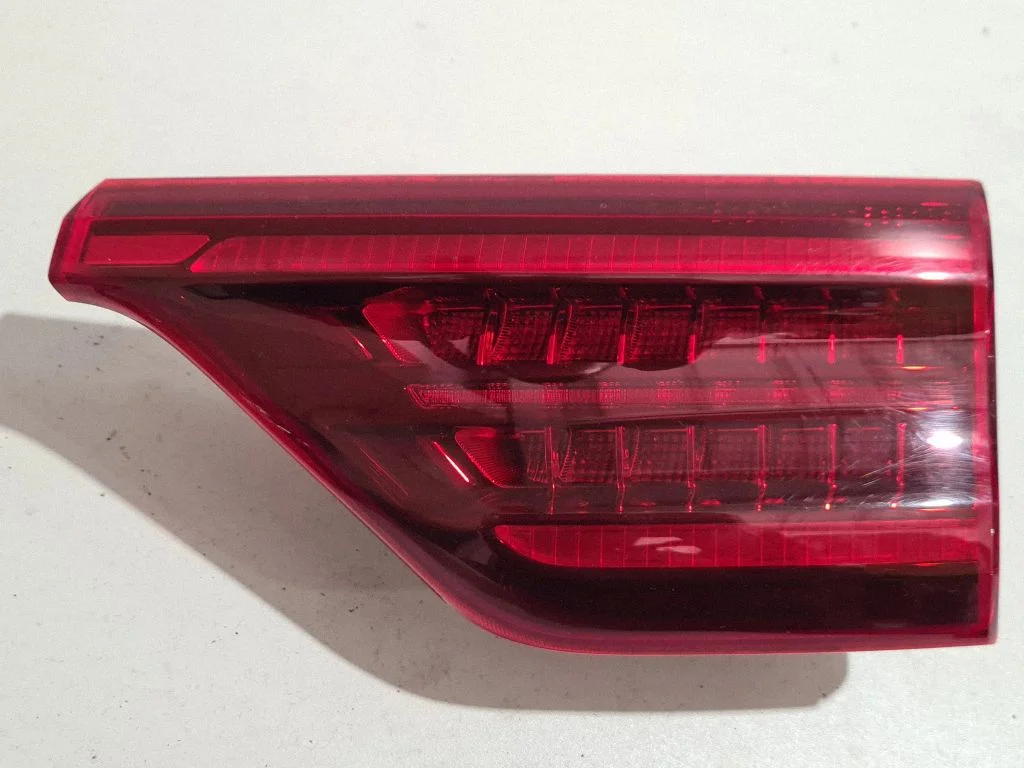 Tailgate rear/tail lights 92406F1600