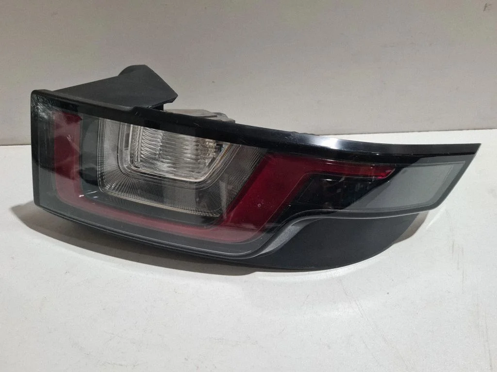 Rear/tail lights – rear right
