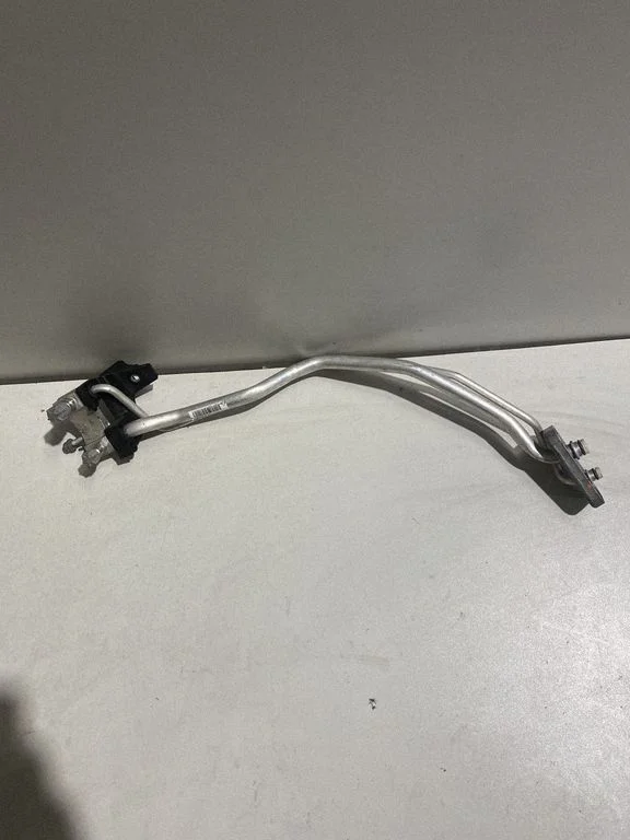 Air conditioning (A/C) pipe/hose 938425703