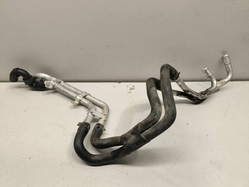Engine coolant pipe/hose 7P5121065C