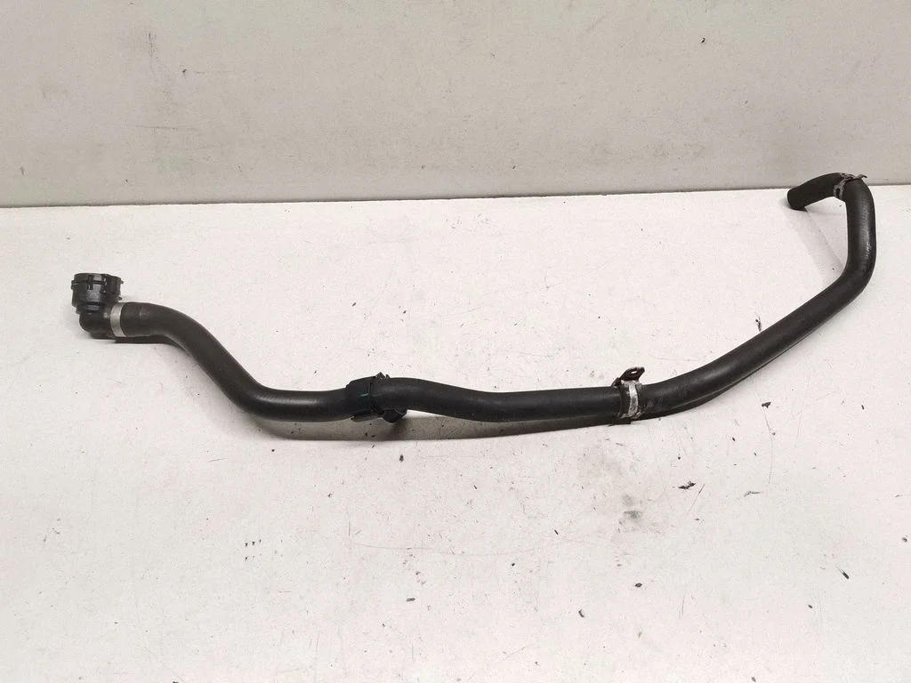 Engine coolant pipe/hose – front