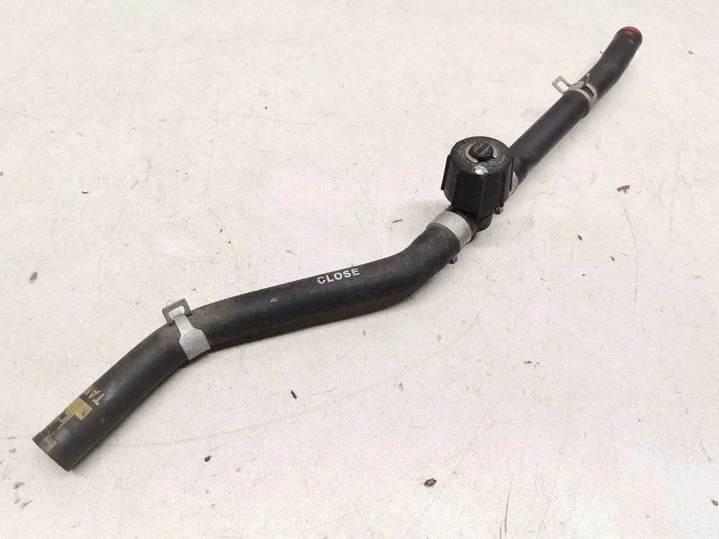 Engine coolant pipe/hose 375Y5K4000