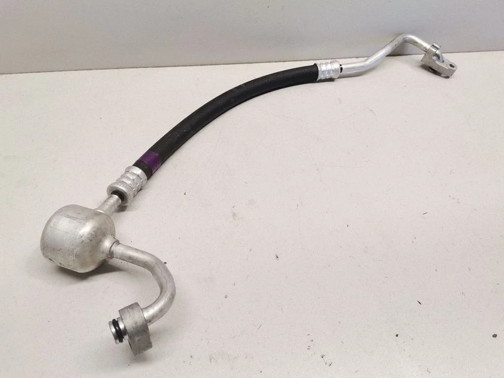 Engine coolant pipe/hose – front