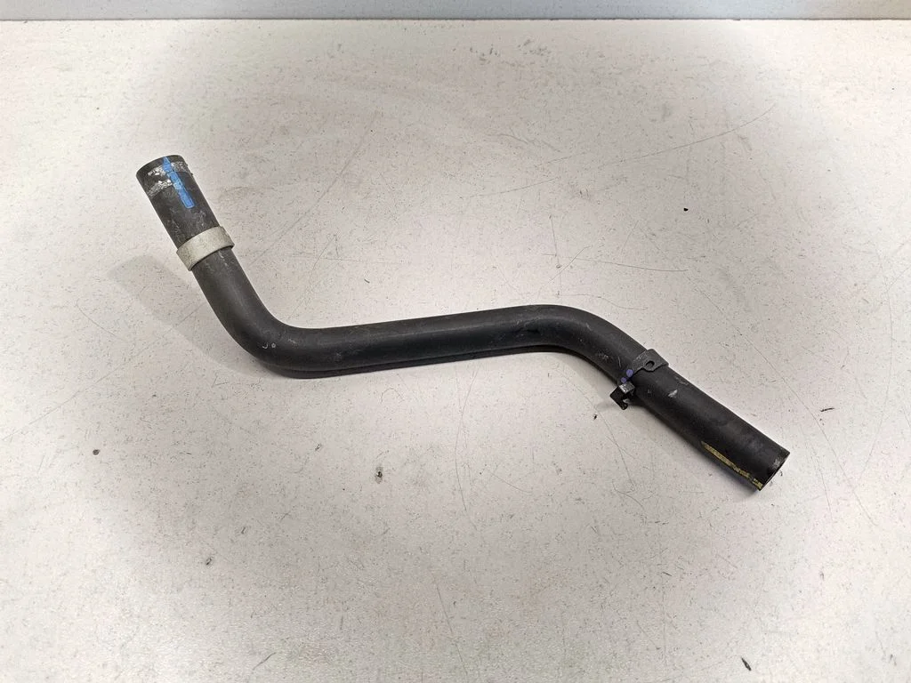 Engine coolant pipe/hose – front