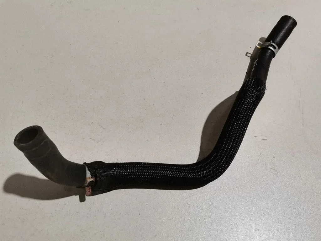 Engine coolant pipe/hose 25450D3400