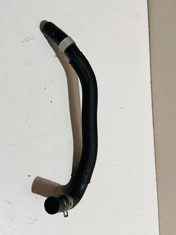 Engine coolant pipe/hose 267102U020