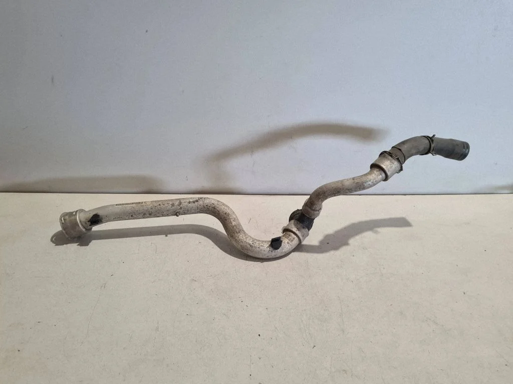 Przewody układu chłodzenia silnika 99110675103