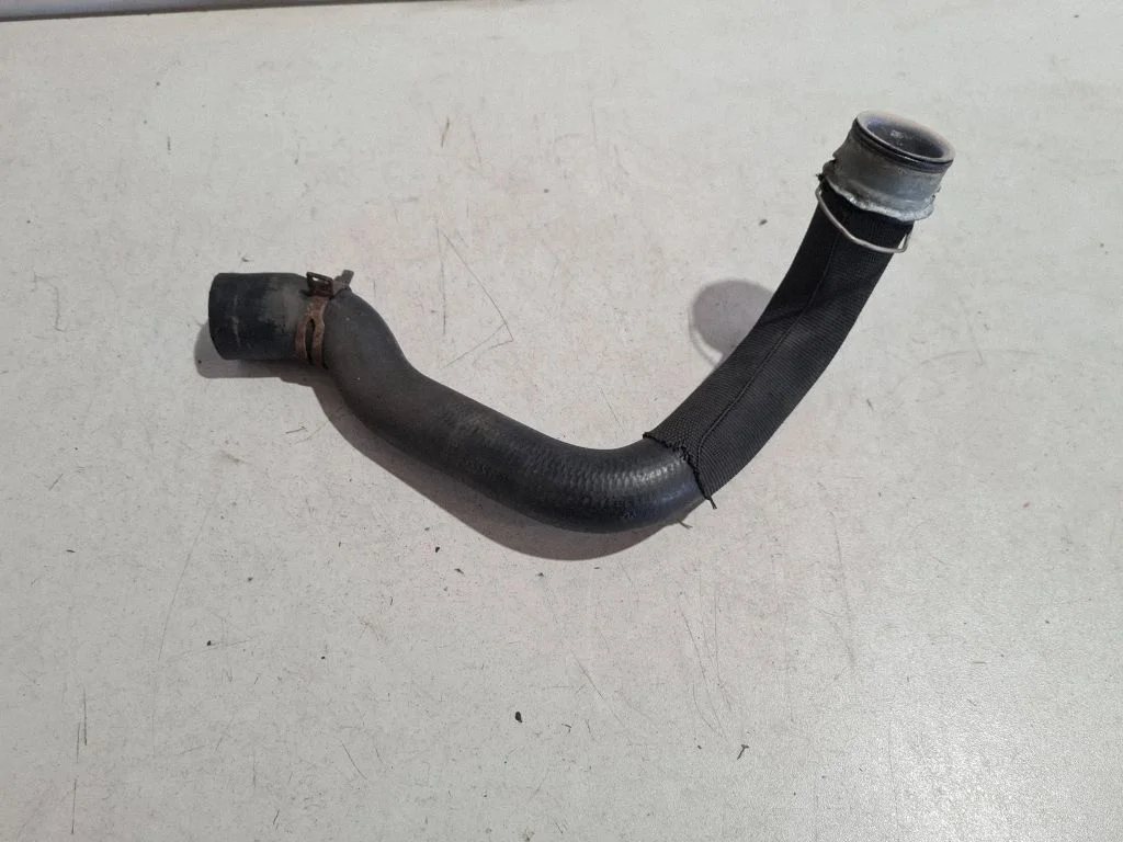 Przewody układu chłodzenia silnika 99110662102