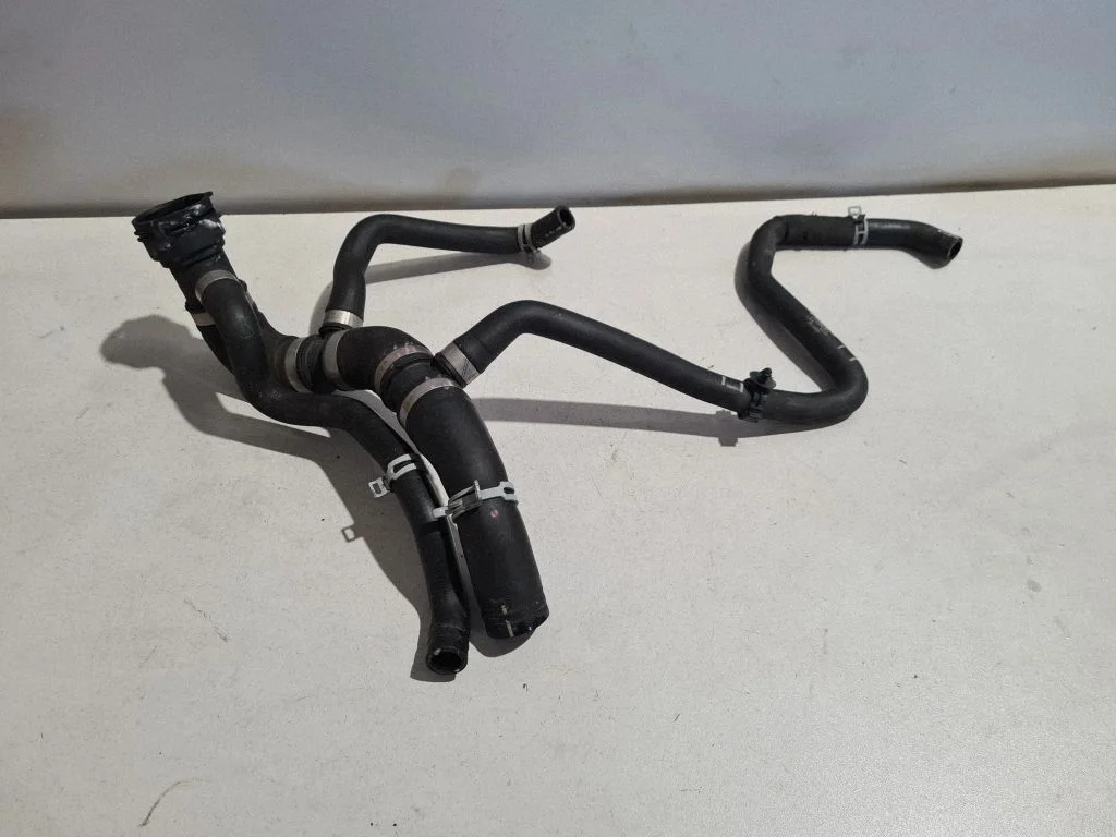 Motora dzesēšanas caurule (-es)/šļūtene (-es) 31686003