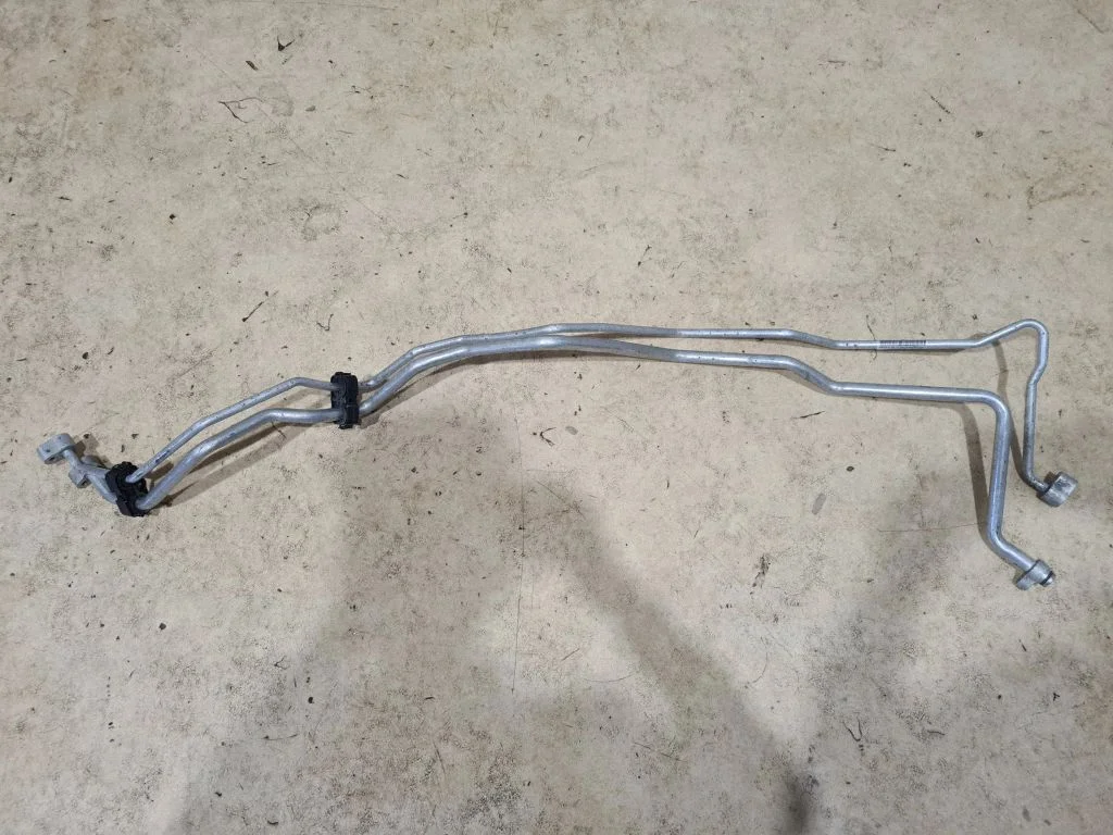 Przewody układu chłodzenia silnika 99157309504