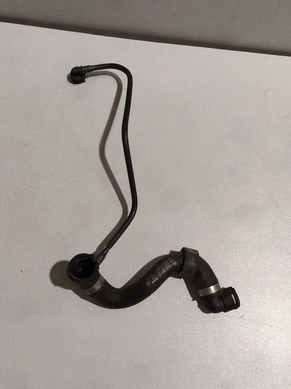 Engine coolant pipe/hose 13CAP08