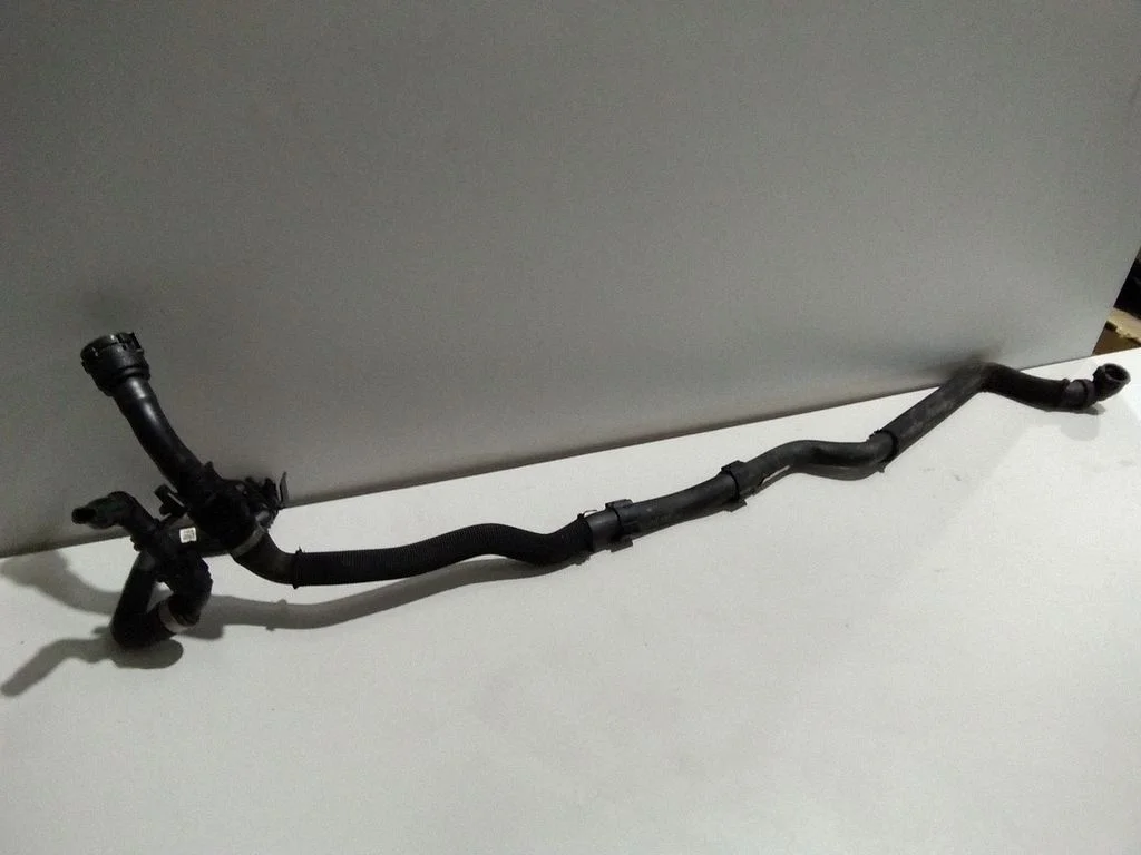 Engine coolant pipe/hose 16383510