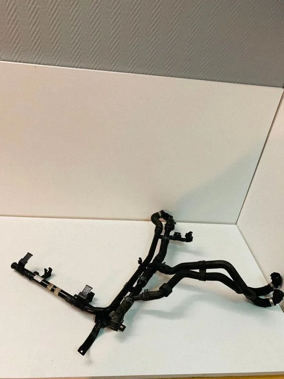 Engine coolant pipe/hose 7P51211070E