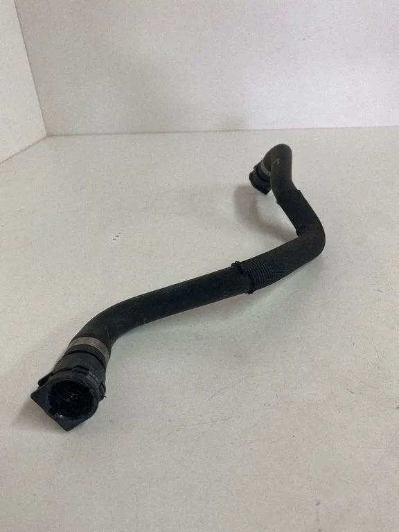 Engine coolant pipe/hose 1712857290805