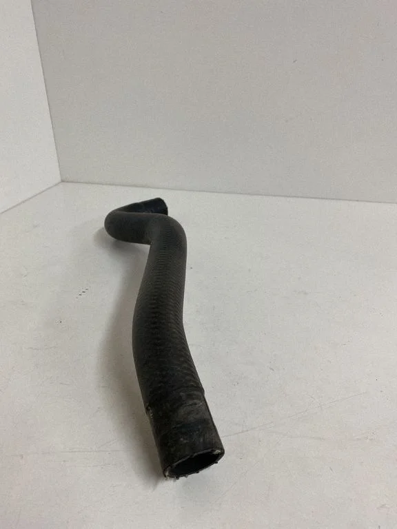 Engine coolant pipe/hose FR338B273