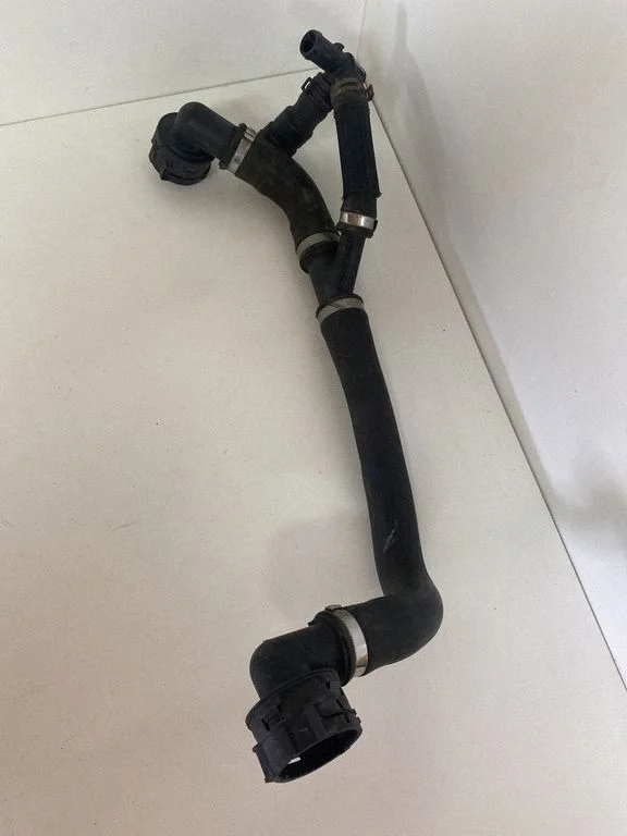 Mootori jahutusvedeliku toru / voolik GJ328260AA
