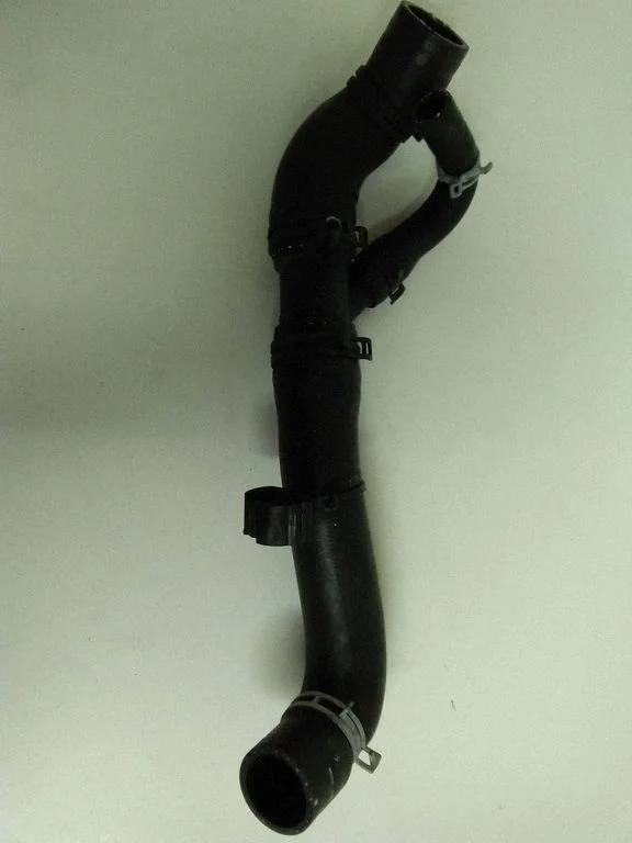 Engine coolant pipe/hose FPLA8285CA