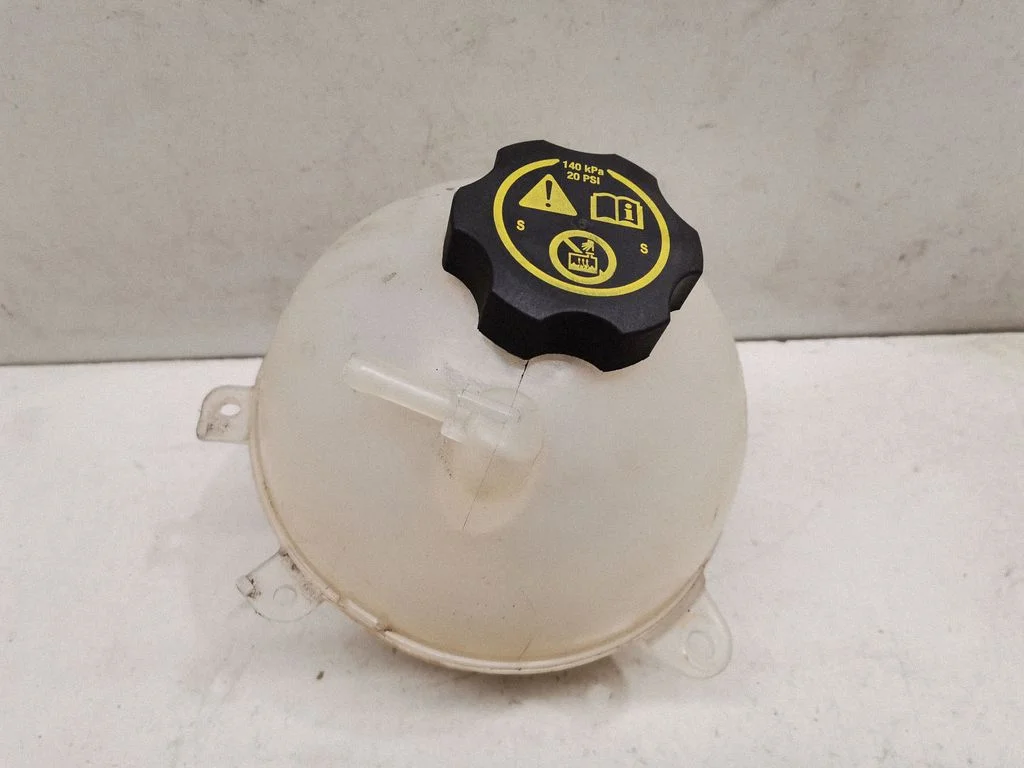 Coolant expansion tank/reservoir – Opel Insignia A (2008-2017)
