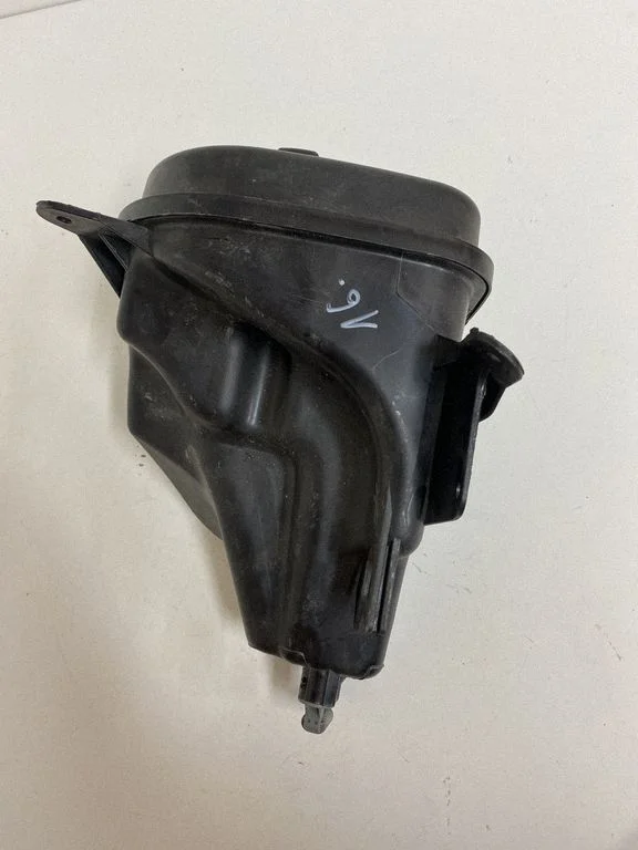 Coolant expansion tank/reservoir 7647290