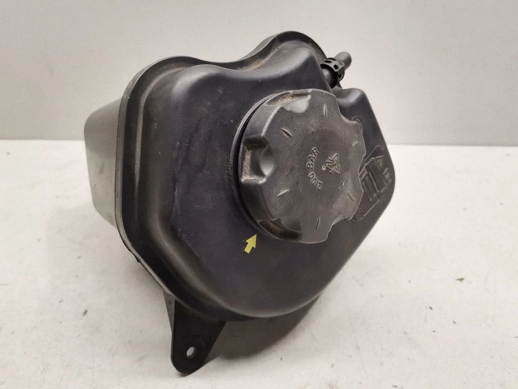 Coolant expansion tank/reservoir 7647290