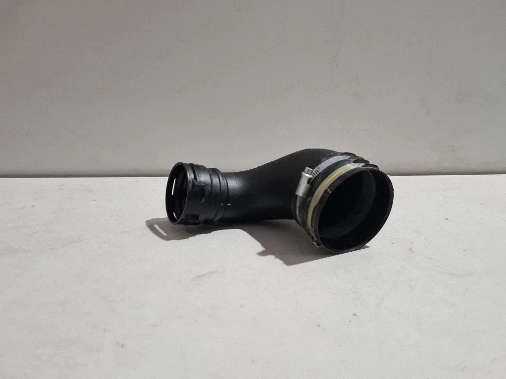 Intercooler hose/pipe 670003845