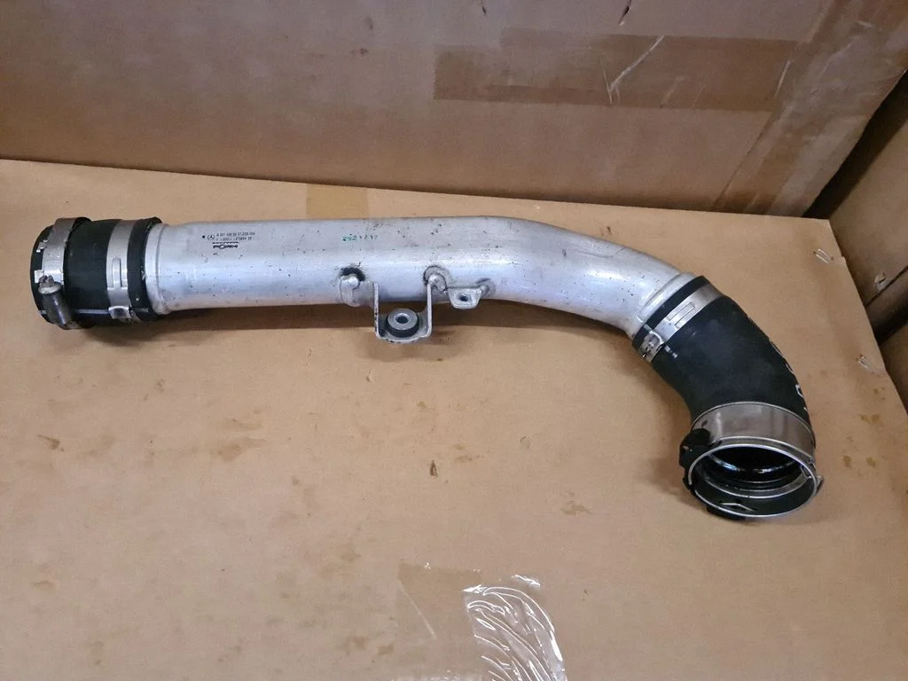 Intercooler hose/pipe A6510905337