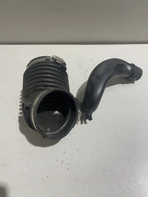 Air intake duct part 1300452