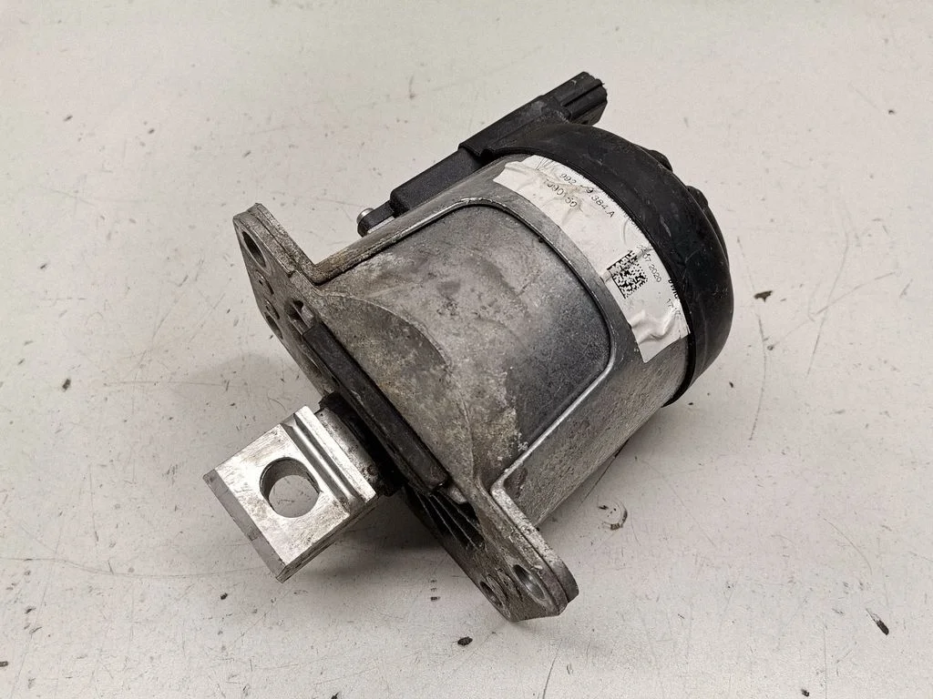 Engine mount bracket 992199384A