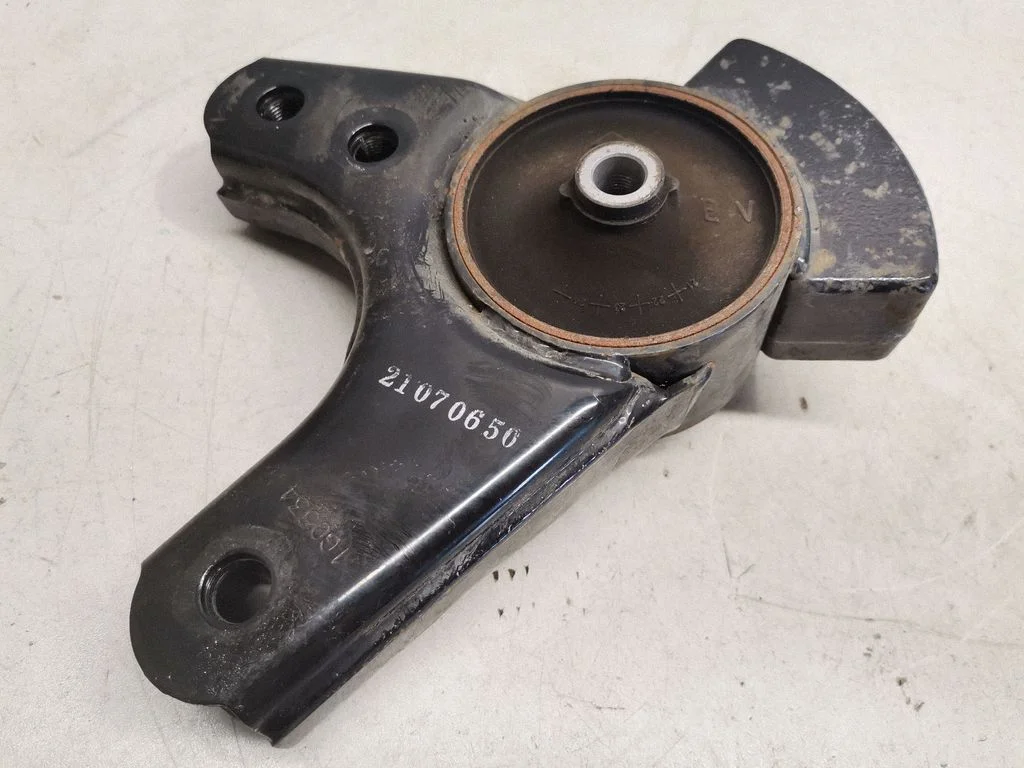 Dzinēja spilvens – Hyundai Kona I (2017-2023)