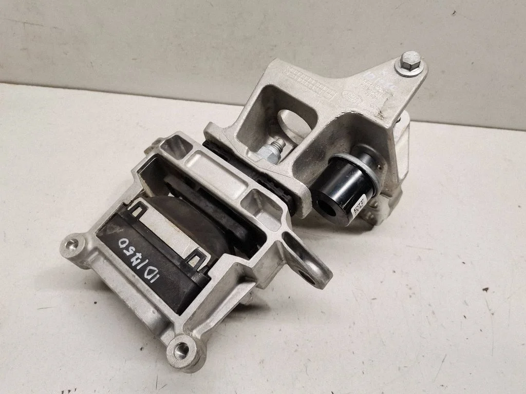 Engine mounting bracket K8D26P096AA