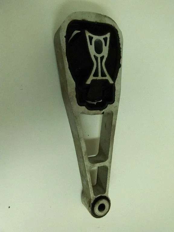 Engine mounting bracket K8D26P082AB