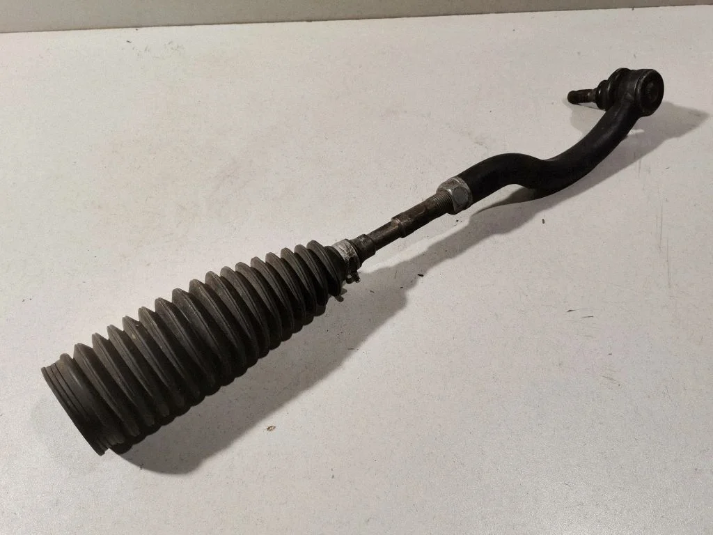 Steering tie rod – right