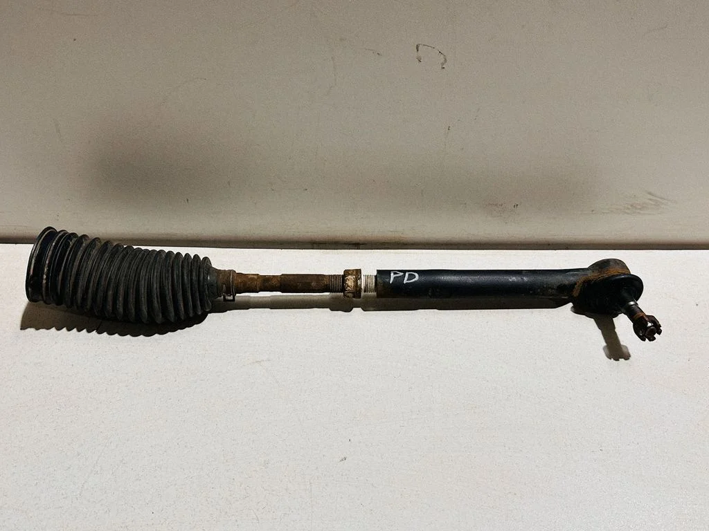 Steering tie rod – front right